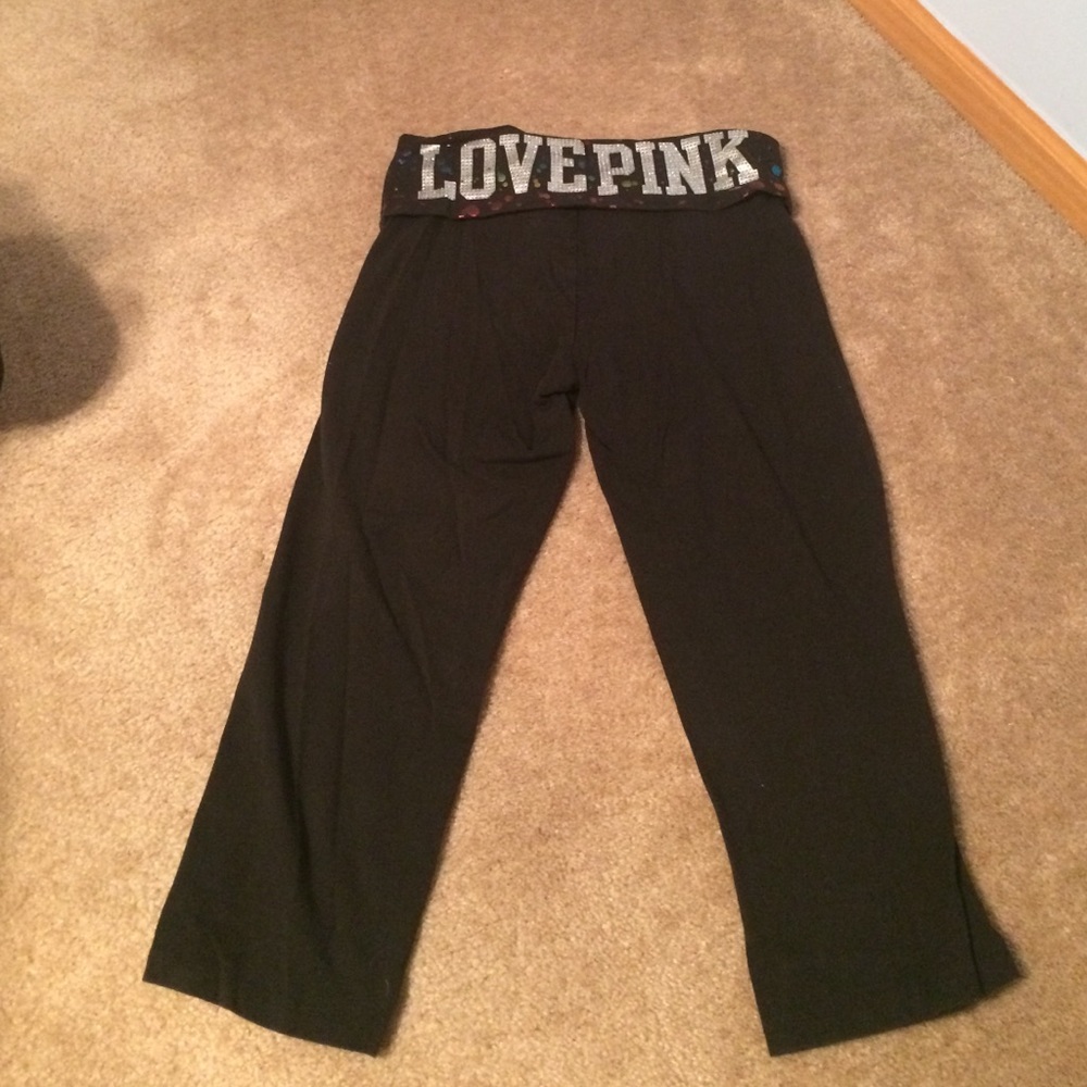 VS PINK capris